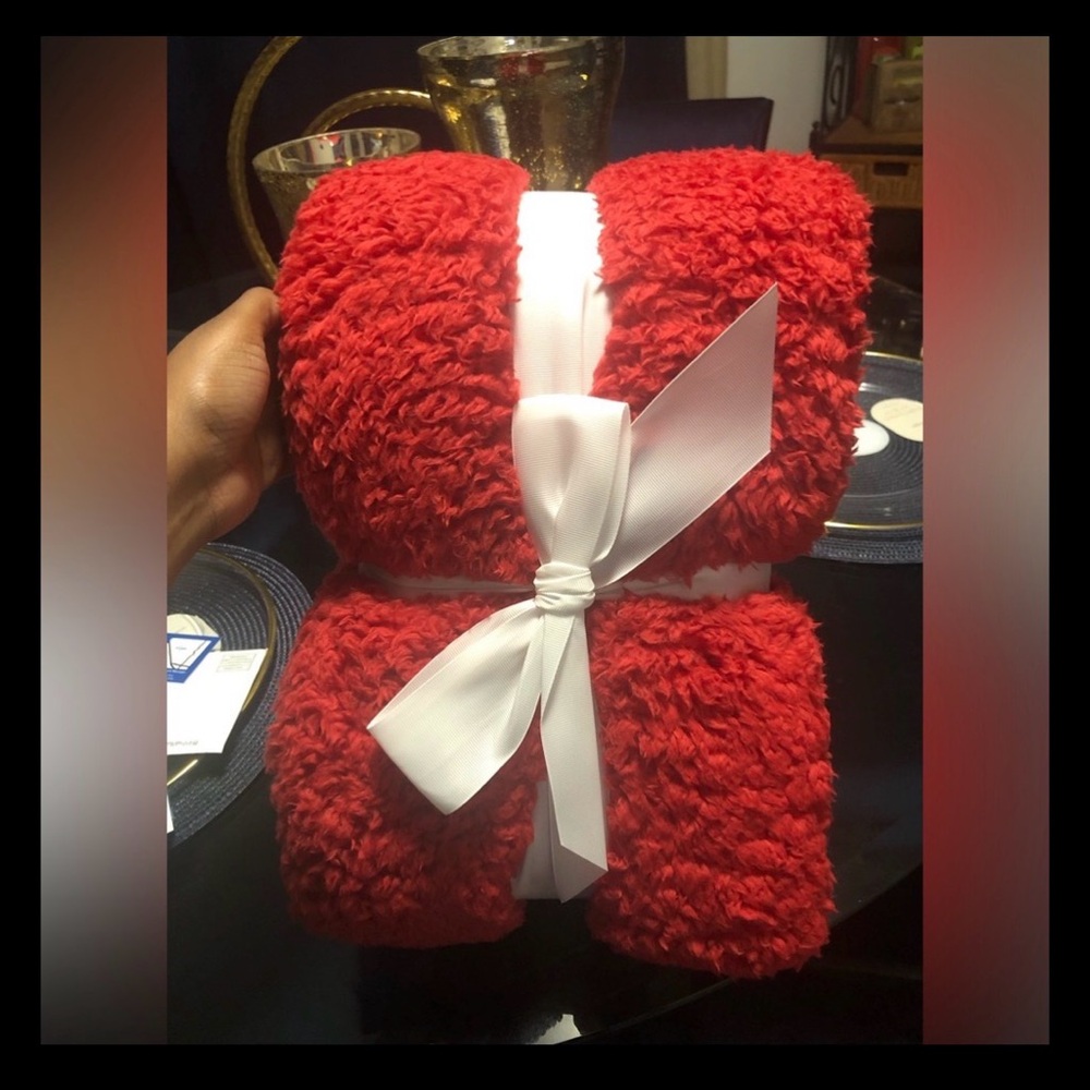 Mainstays Red Plush Blanket for Cozy Comfort